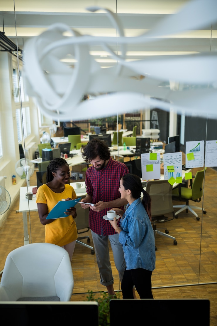 Free Photo group of graphic designers interacting with each other