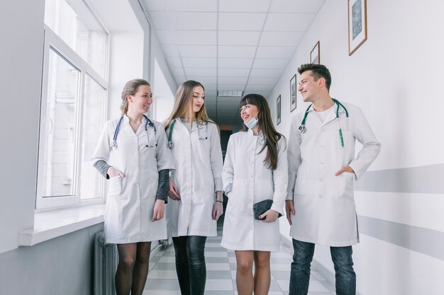 Free Photo group of medics in hospital