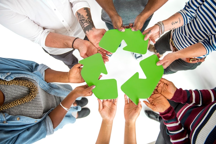 Free Photo group of people holding recycling sign concept