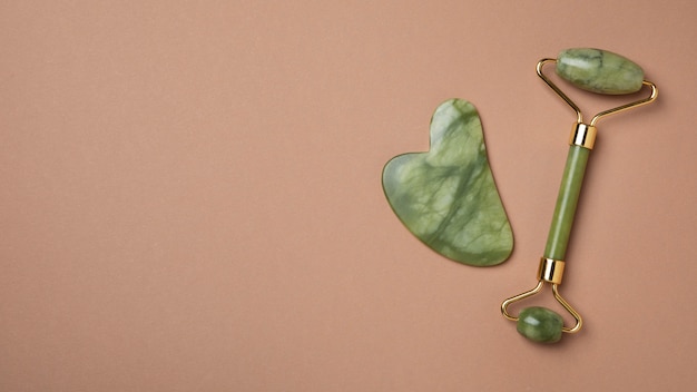 Gua sha and roller arrangement top view