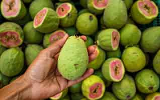 Free photo guava fruit still life