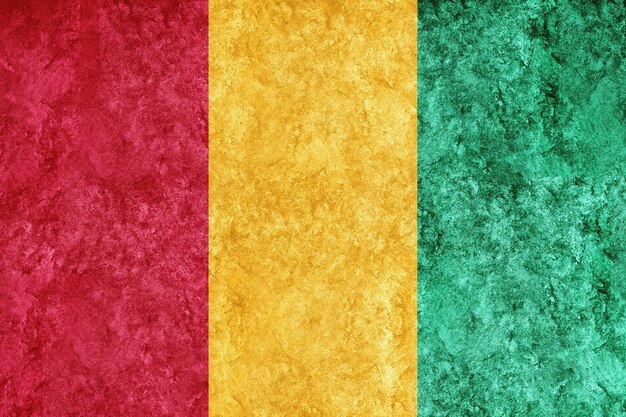 Гвинея Металлический флаг, текстурированный флаг, гранж-флаг