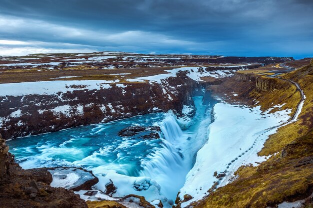 아이슬란드에서 Gullfoss 폭포 유명한 랜드 마크입니다.