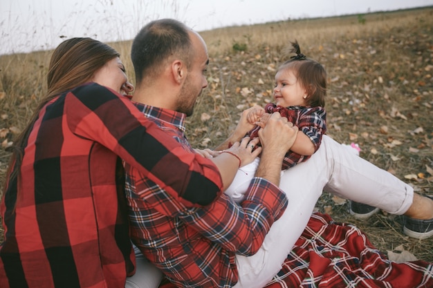 Free photo hair red beautiful hands parenting