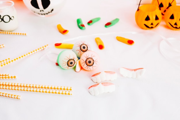 Free photo halloween artificial eyes and teeth