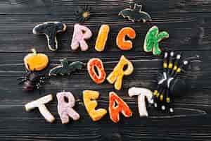 Free photo halloween cookies and decorations