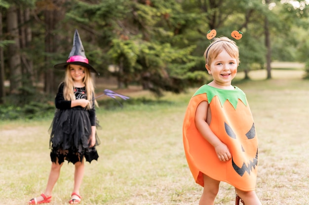 Free photo halloween costume for kids