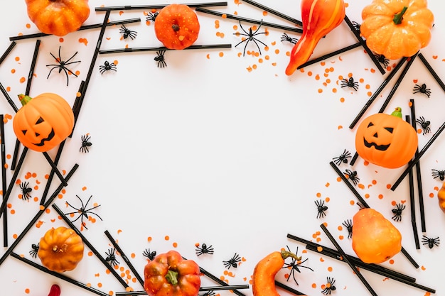 Halloween decorations laid in circle