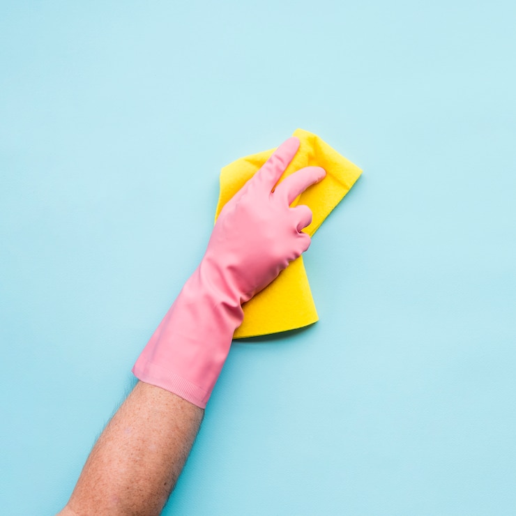 Free Photo hand cleaning