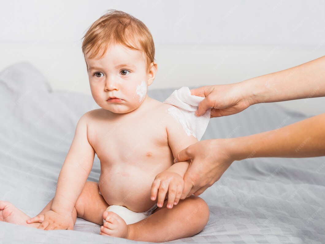 NOLEO - Có an toàn khi sử dụng khăn lau cho em bé?