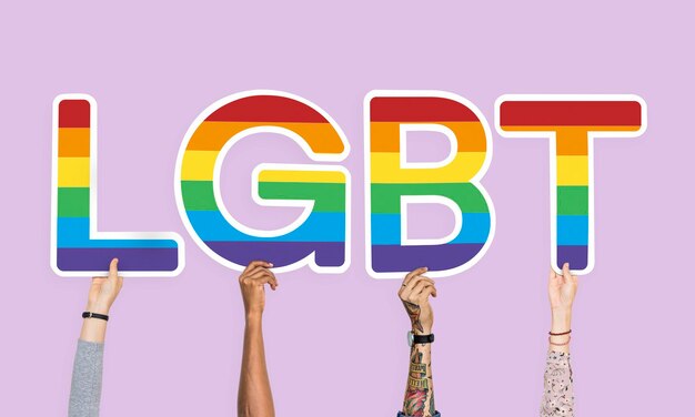 LGBTという言葉を持っている手