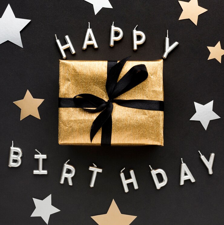 Free Photo happy birthday message with gift