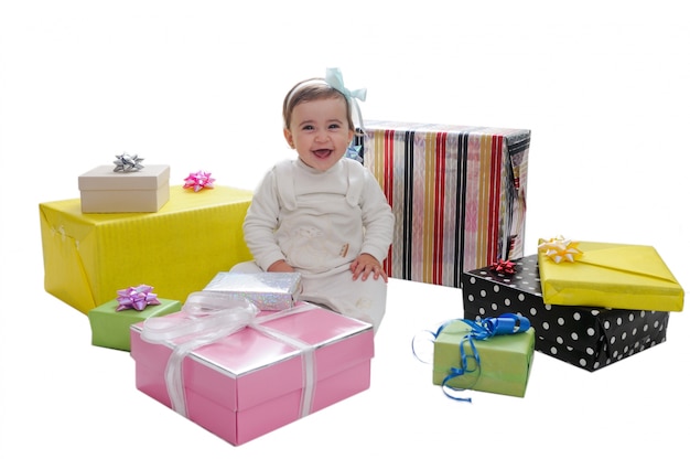 Счастливый маленькая девочка с подарками