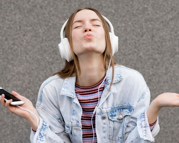 Какие преимущества дает слушание музыки на Focusmusic fm