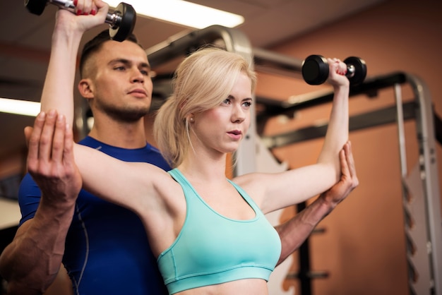 Foto gratuita duro lavoro alla spalla della donna