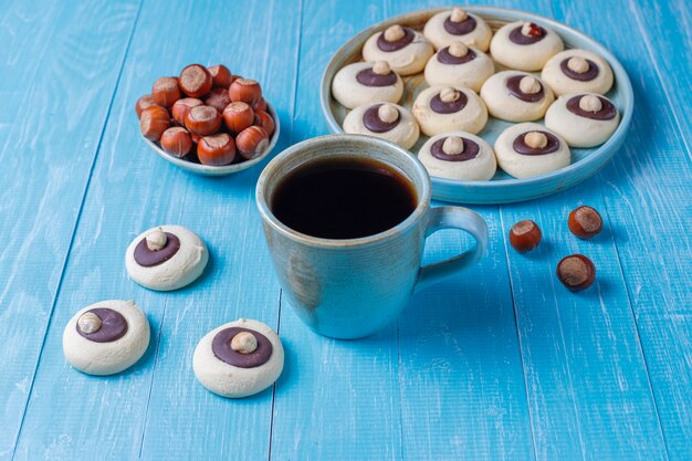 Hazelnut cookies with hazelnuts