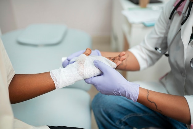 Foto gratuita concetto di assistenza sanitaria in clinica