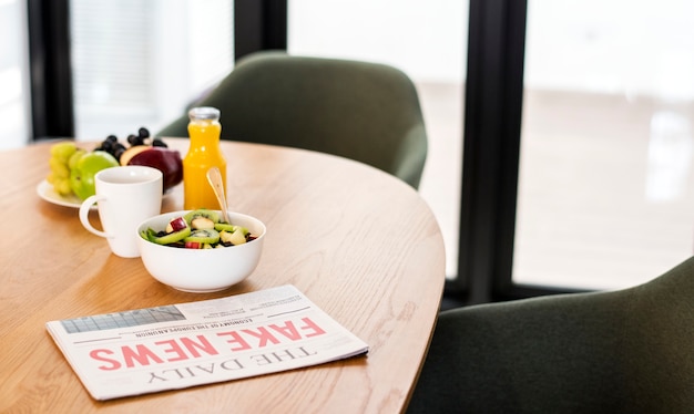 Free photo healthy breakfast in meeting room