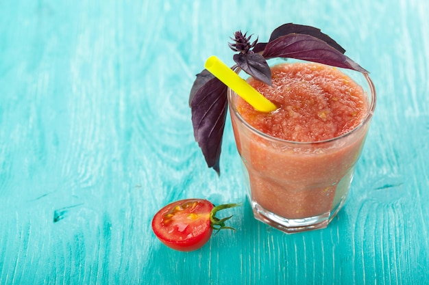 Free photo healthy domestic tomato juice