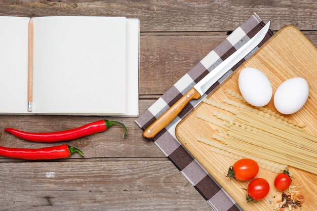 Foto gratuita alimentazione sana, tagliatelle di grano duro