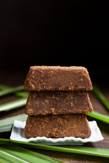 Free photo healthy jaggery still life arrangement