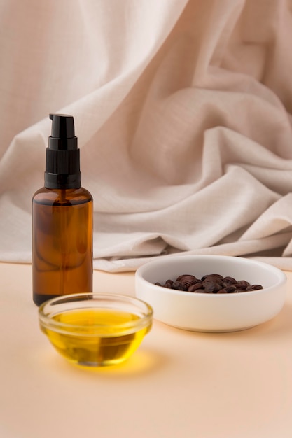 Foto gratuita composizione sana dell'olio di jojoba