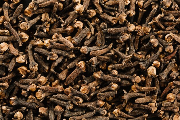 heap of cloves