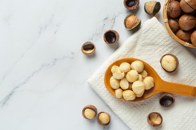 Free photo heap of macadamia raw seed