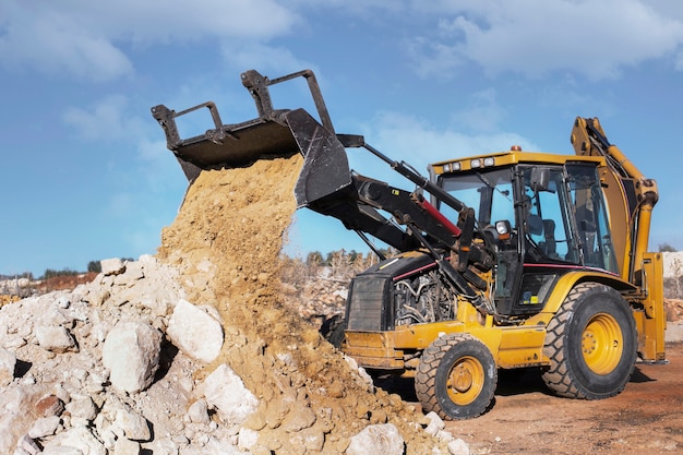 Heavy excavator for digging on day light