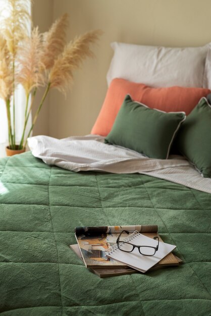 High angle bed arrangement with magazine and mug