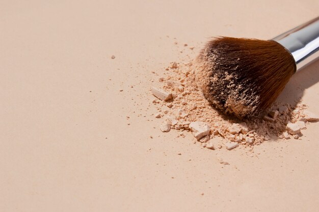 High angle brush and powder