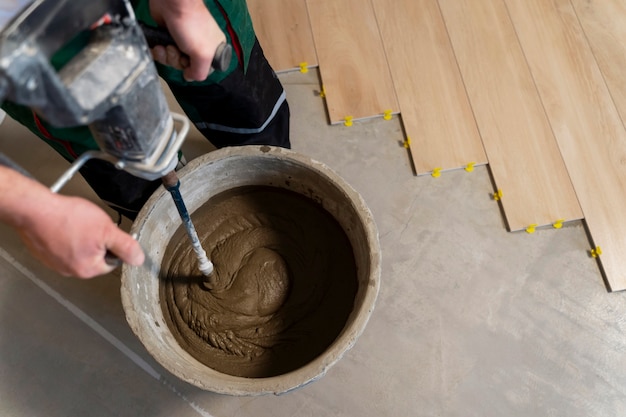 High angle contractor mixing cement