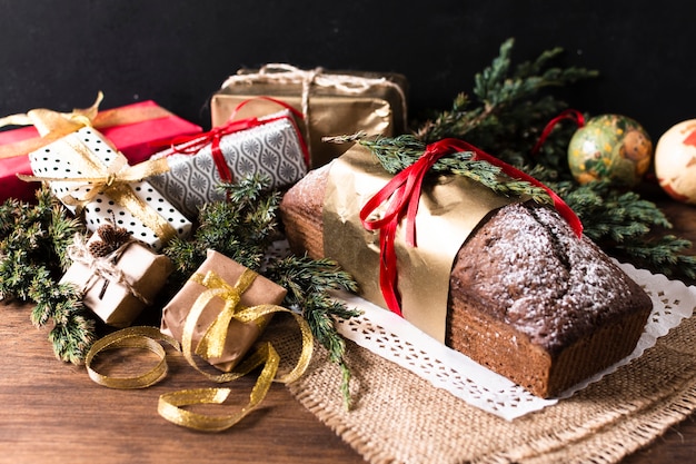 Foto gratuita torta deliziosa dell'angolo alto fatta per natale