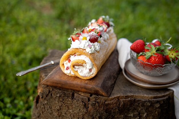 딸기와 하이 앵글 맛있는 케이크