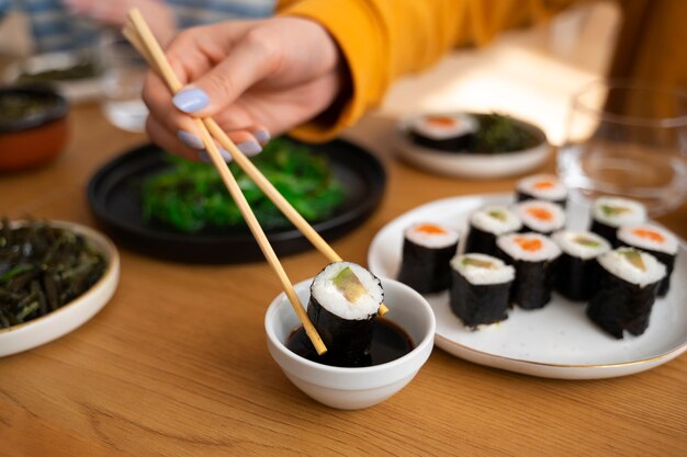 테이블에 높은 각도 맛있는 음식