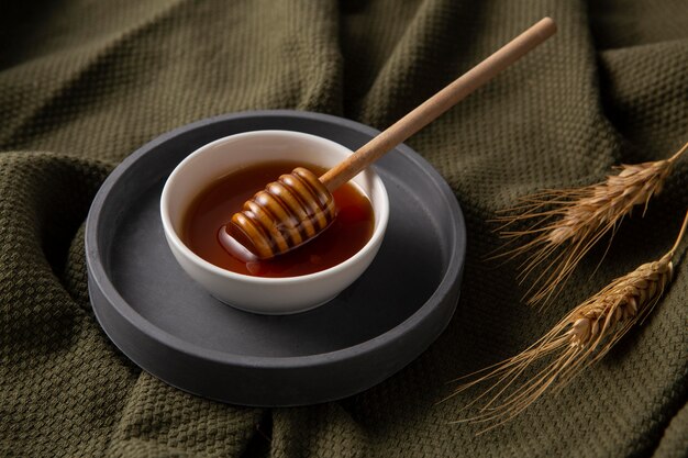 High angle delicious honey in bowl