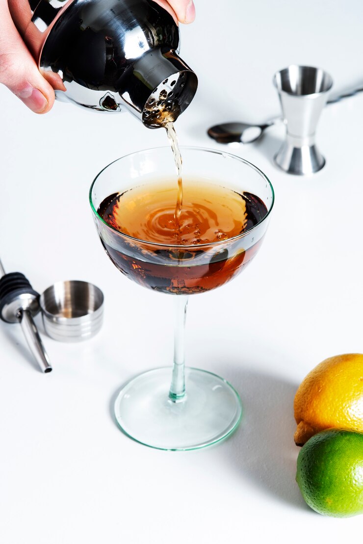 Free Photo high angle delicious negroni cocktail