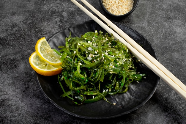 食べるためのハイアングルおいしい海苔