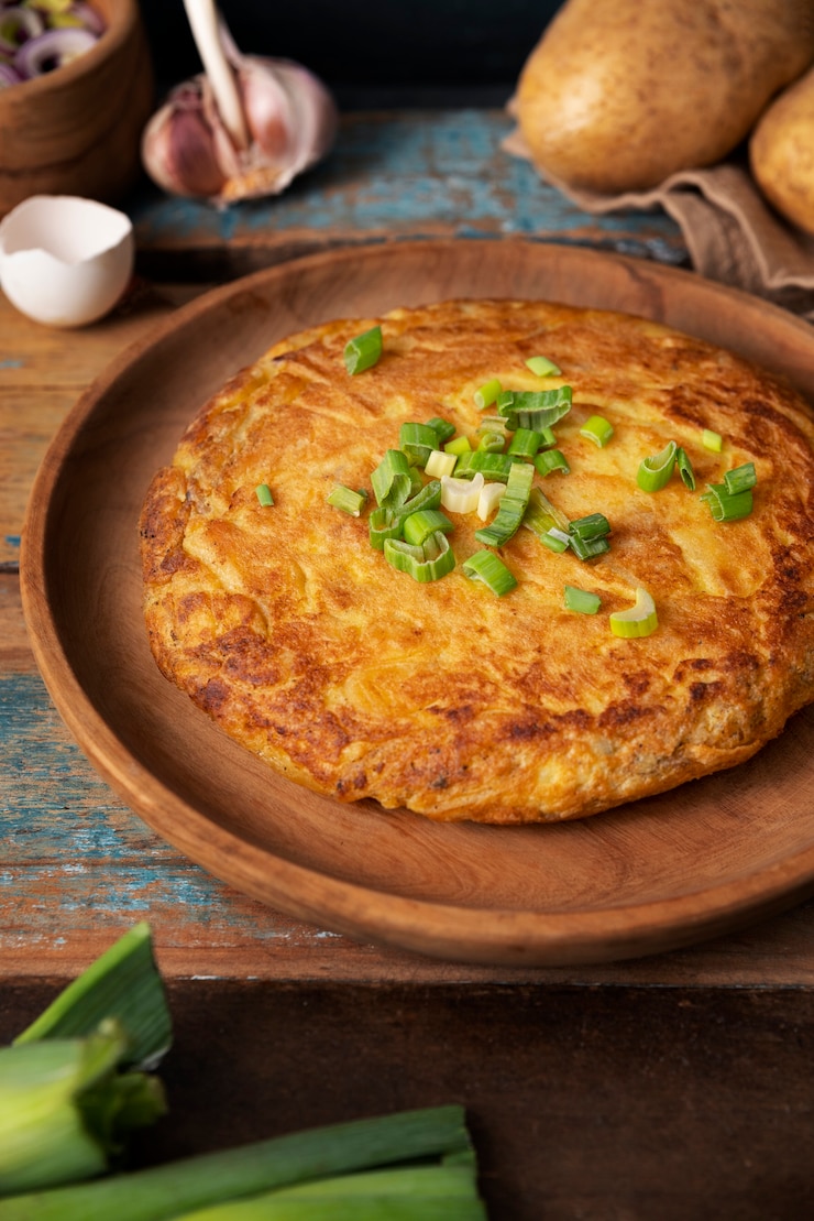 Бесплатный Фотография вкусный испанский тортилья натюрморт под высоким углом