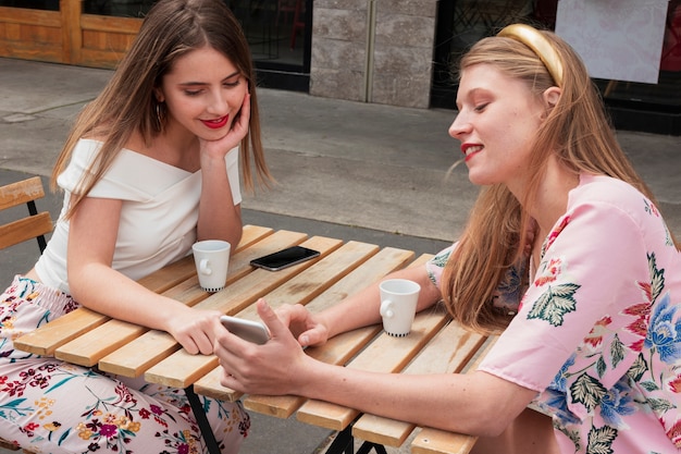 High angle girlfriends at coffee