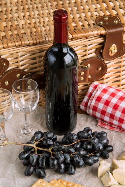 Виноград и вино под большим углом