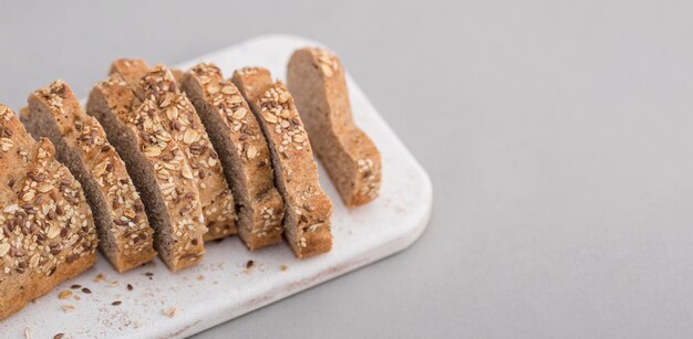 High angle seeds bread arrangement