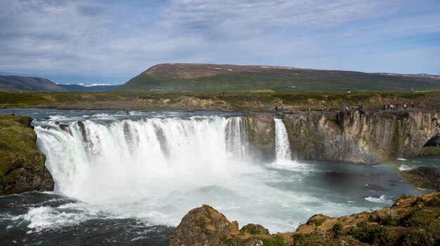 アイスランドのGodafoss Fosshollラグーンのハイアングルショット