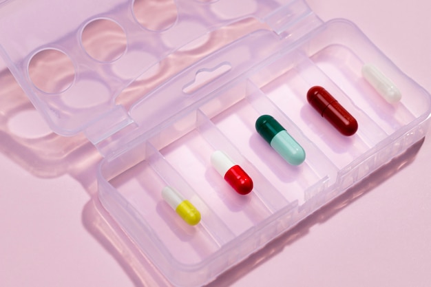 High angle tablet with pills