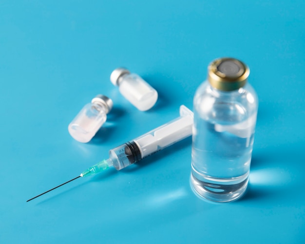 高角度のワクチン接種要素配置のクローズアップ
