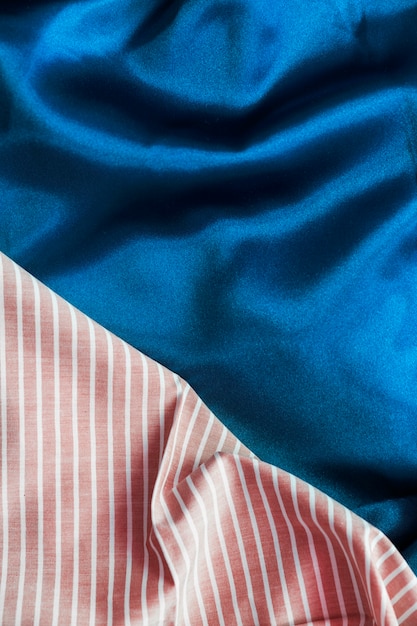 無料写真 スムーズな青い布に縞模様の織物の高い角度のビュー