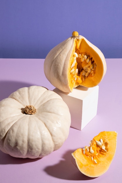 Free photo high angle white pumpkins arrangement