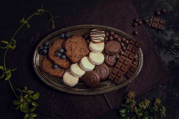 Foto gratuita delizioso piatto di cioccolato ad alta vista