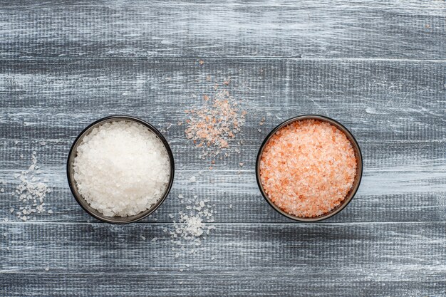 Free photo himalayan pink salt, top view