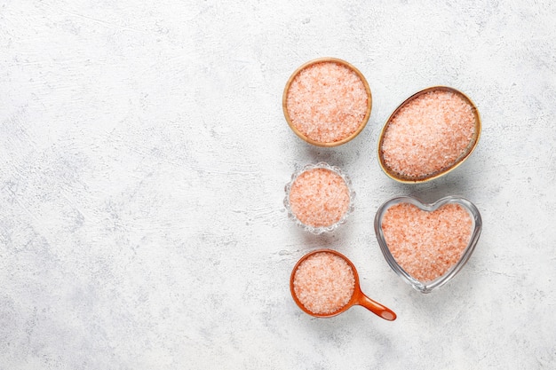 Free photo himalayan pink salt, top view